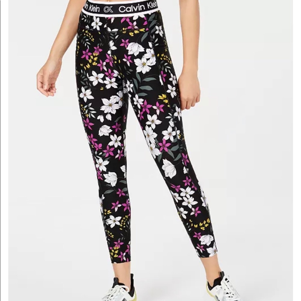 NWT Calvin Klein Printed Leggings szXS